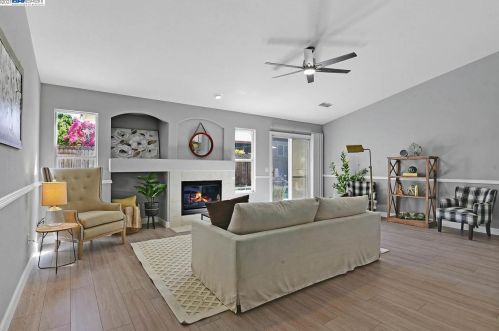 1133 Marie Antonette Ct, Tracy, CA 95377-6610