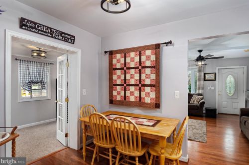 6132 Shady Side Rd, Shady Side MD exterior