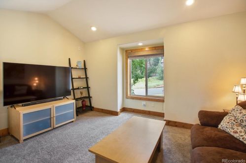 591 Majestic Pkwy, Woodland Park CO  80863-7736 exterior