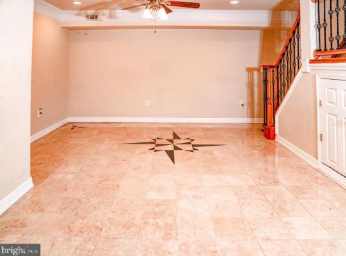 7125 Ayers Mdw Ln, Springfield VA  22150-4915 exterior