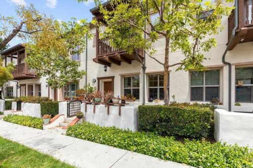 61 Nature, Irvine CA  92620-3827 exterior