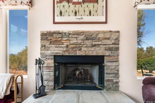 16523 Owl Tree Rd, Riverside CA  92504-9700 exterior