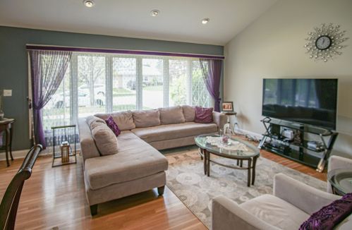 8931 Merrill St, Niles IL  60714-1707 exterior