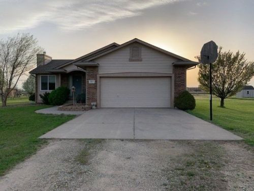 1417 Broken Arrow Rd, Peck, KS 67120-9057
