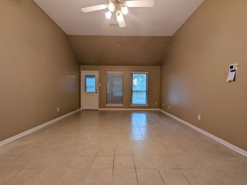3815 Maple Dr, Conroe TX  77302-1157 exterior