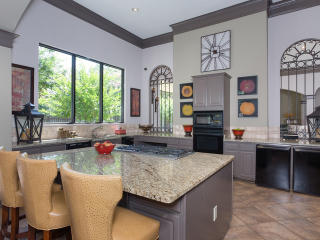 4607 Timberglen Rd, Dallas TX  75287-5214 exterior