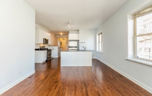 1145 61st St, Chicago, IL 60637-2740