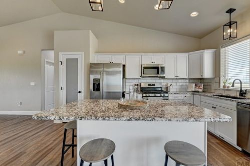 1518 Ithaca Dr, Pueblo CO  81007-2348 exterior