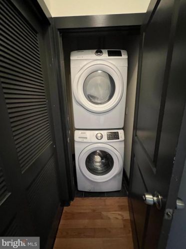 2036 19 St, Philadelphia PA 19121-4120 exterior