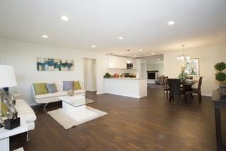 2027 Mountain View Dr, Escondido, CA 92027-4102