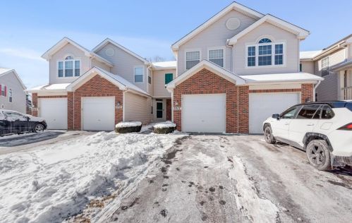 5517 Liam Ct, Carpentersville, IL 60110-3271