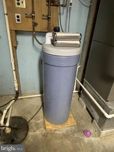 112 Bentley Ln, Lancaster PA  17603-6223 exterior