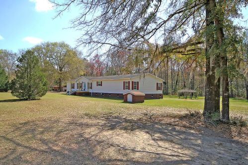 107 Sullivans Landing Rd, Ridgeville, SC 29472-9101