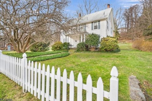 77 Gristmill Rd, Dover, NJ 07869-2202