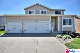 18047 Sunridge St, Omaha, NE 68136-3219
