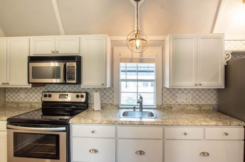 173 Ross St, Walnut Springs, TX 76690-4597