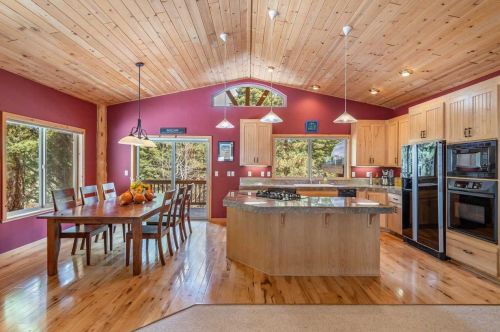 11799 Tundra Dr, Truckee CA  96161-6146 exterior