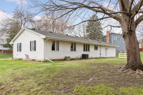 765 Belmont Ln, Saint Paul MN  55109-3508 exterior