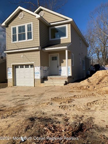 852 Harrison Ave, Lacey, NJ 08731-1213