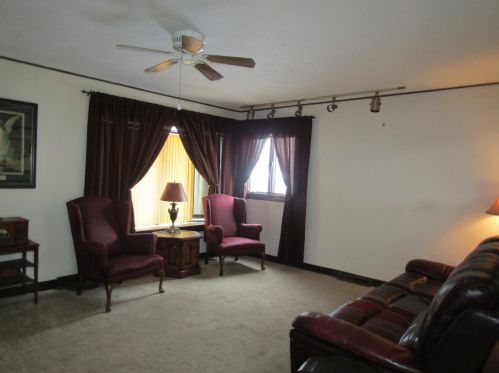 130 Pleasant St, Granite Falls, MN 56241-9478
