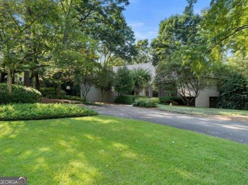 13 Heards Overlook Ct, Atlanta GA  30328-4757 exterior