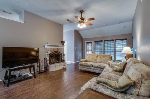 7624 Arbor Ridge Ct, Fort Worth TX  76112-4535 exterior