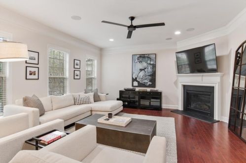 3278 Ferncliff Ln, Atlanta, GA 30324-2569