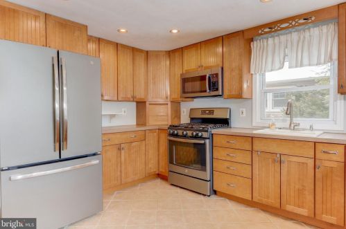 958 Chesterfield Rd, Haddonfield NJ 08033-3615 exterior