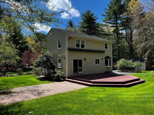 5 Simon Templar Dr, Coventry, RI 02816-4929