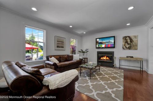 49 Maidenstone Dr, Tinton Falls NJ 07712-3780 exterior