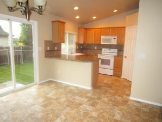 1350 Wales Ave, Meridian ID  83642-4258 exterior