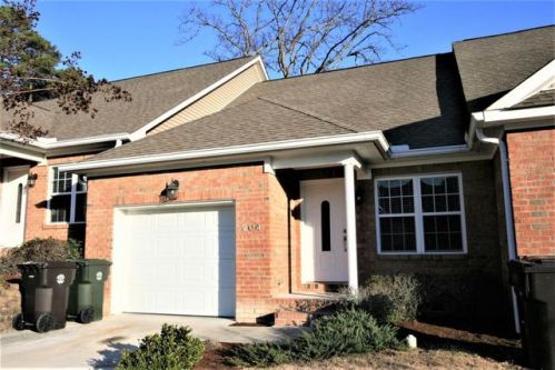 204 Clover Ct, Aberdeen, NC 28315-3562