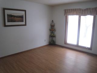 3042 Pilgrim Ln, Minneapolis MN  55441-3129 exterior