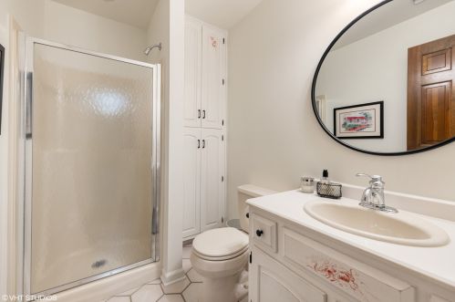 115 Eastern Ave, Willowbrook IL  60514-1414 exterior