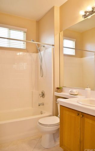 12722 Royal Palm Ln, Riverside CA  92503-7077 exterior