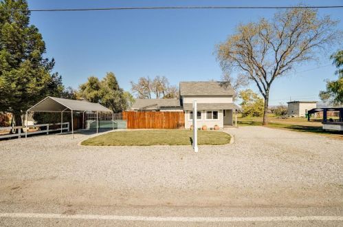 55 Roosevelt Ave, San Martin, CA 95046-9401