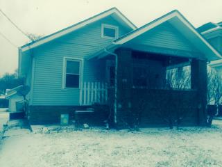 1227 Gift Ave, Peoria IL  61604-2622 exterior