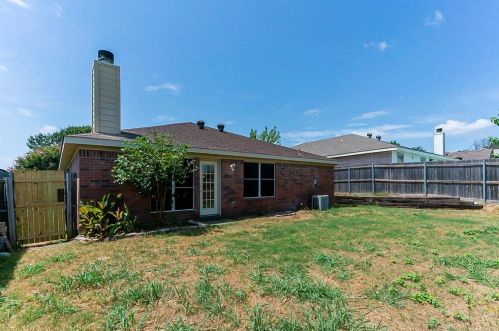 9964 Long Rifle Dr, Fort Worth TX  76108-4170 exterior