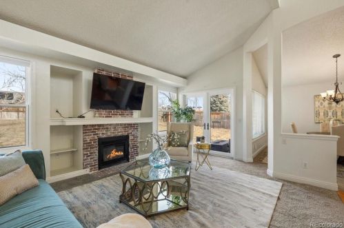 19899 Tufts Dr, Aurora CO  80015-3478 exterior