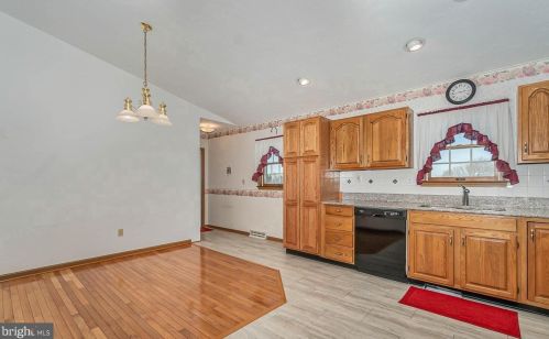 62 Lion Dr, Hanover PA  17331-3847 exterior