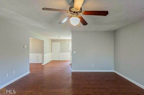 365 Espana St, Atlanta GA  30349-4827 exterior