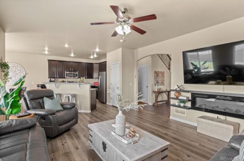 9724 Eagle Creek Cir, Denver CO  80022-6223 exterior