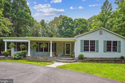 7688 Lucas Ct, Gainesville, VA 20155-1878