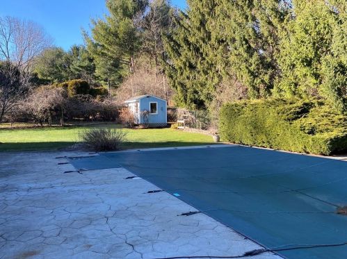 15 Jefferson Dr, Warwick, RI 02818-2114