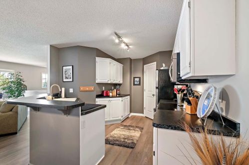 4924 Grenwich Ave, Saint Paul MN  55128-2059 exterior