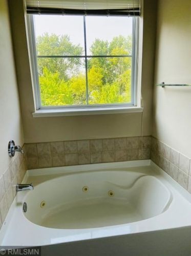 10285 Bleeker St, Saint Paul MN  55129-6904 exterior
