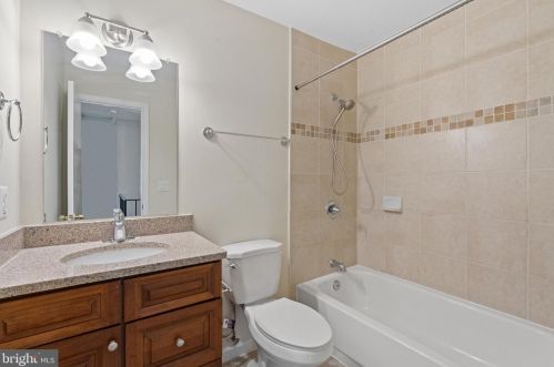 7716 Groveland Heights Ct, Springfield VA  22153-2255 exterior