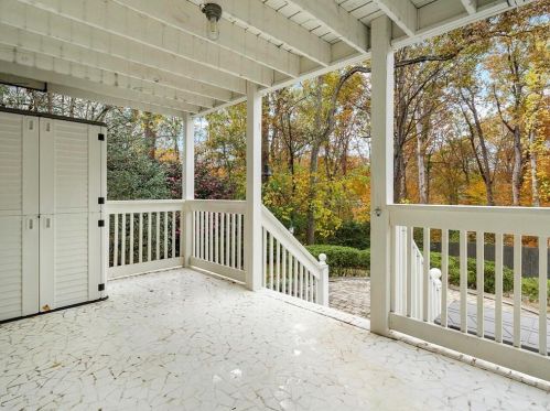 1880 Greystone Rd, Atlanta GA  30318-2621 exterior