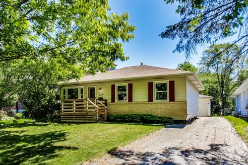 216 Laird St, Naperville, IL 60540-4335