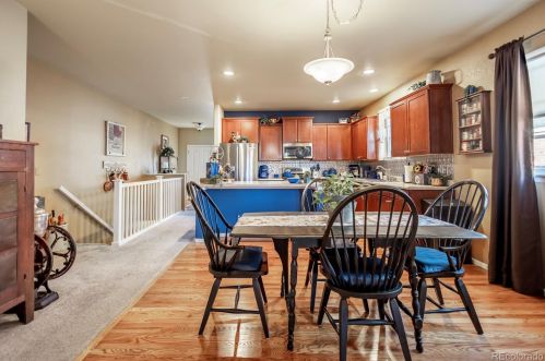 25057 Canal Pl, Aurora CO 80018-1627 exterior